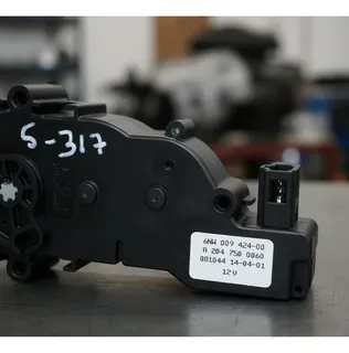 Mercedes Benz Ml 350 Motor Eléctrico Chapa Puerta Trasera