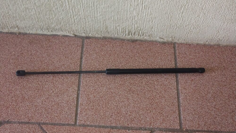 IMG_20251028_164223884 Mercedes Benz Ml 350 Amg 2014 Amortiguador Cofre Izq Oem