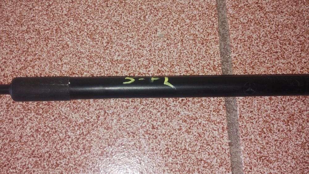 IMG_20251028_164323372 Mercedes Benz Ml 350 Amg 2014 Amortiguador Cofre Izq Oem