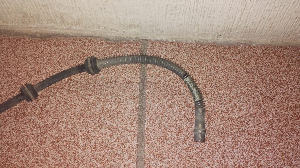 IMG_20251028_175127395 Mercedes Benz Ml 350 Amg 2014 Manguera Freno Tras Derecha oem