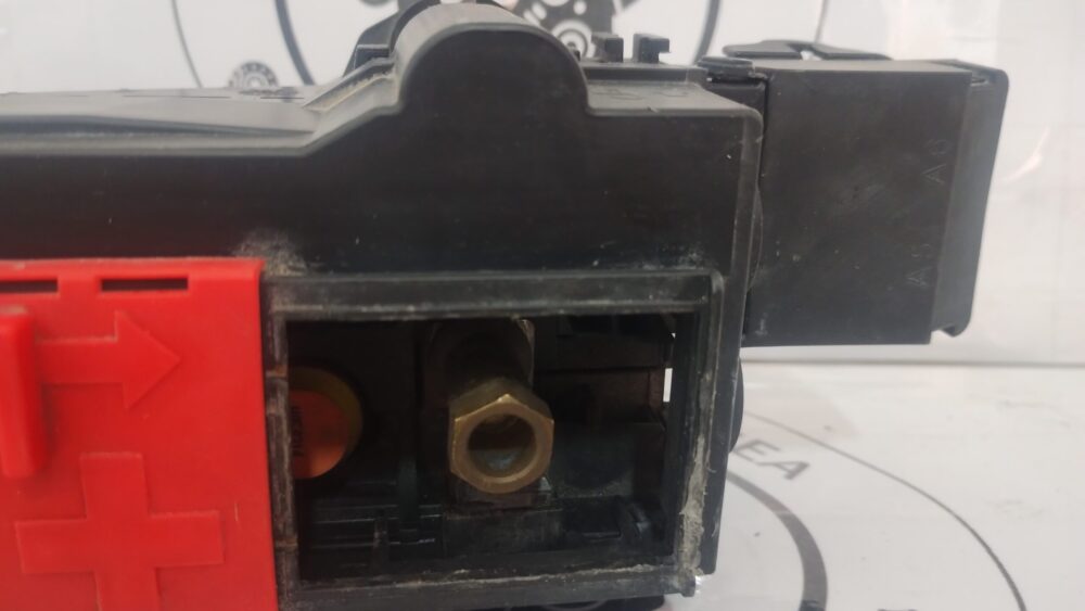 IMG_20251202_143212399 Mercedes-benz Ml 350 Amg W166 Punto Arranque Batería Oem