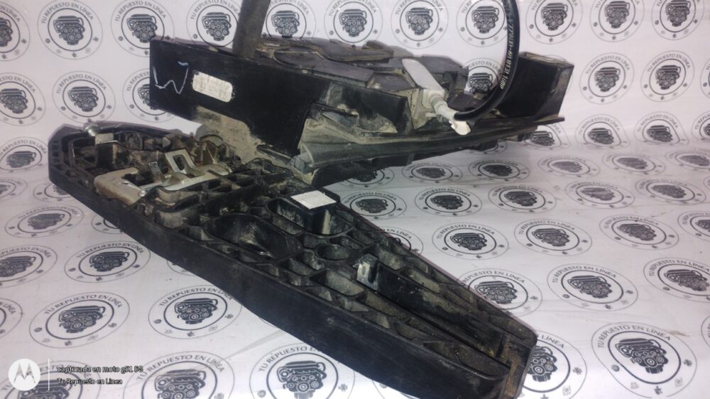 Imagen de WhatsApp 2025-08-11 a las 09.48.09_2c47df54 Ford Fusion Titanium 2.0L Chapa Puerta Trasera Derecha completa