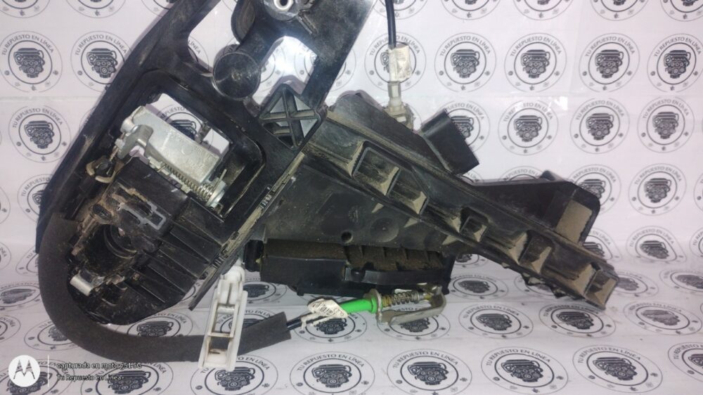 Imagen de WhatsApp 2025-08-11 a las 09.48.10_2f0e7f4c Ford Fusion Titanium 2.0L Chapa Puerta Trasera Derecha completa