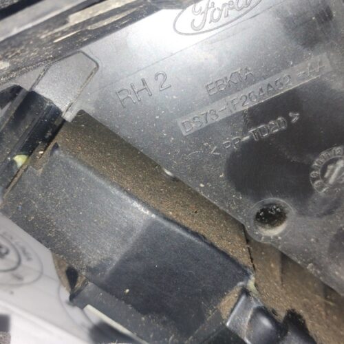 Imagen de WhatsApp 2025-08-11 a las 09.48.10_843f4a1f Ford Fusion Titanium 2.0L Chapa Puerta Trasera Derecha completa