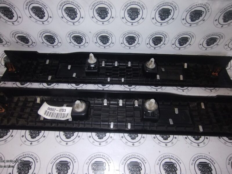 Imagen de WhatsApp 2025-08-18 a las 09.51.44_52ff1f38 Ford Fusion Titanium2.0l 2014 Set Pisa Alfombra Copiloto Oem