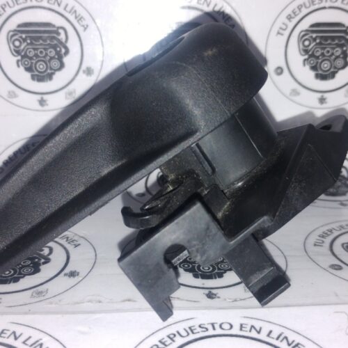 Imagen de WhatsApp 2025-08-21 a las 17.02.54_9b76dcc8 Ford Fusion Hood Release Handle Ds73-16b626-a Ds73-b626-a