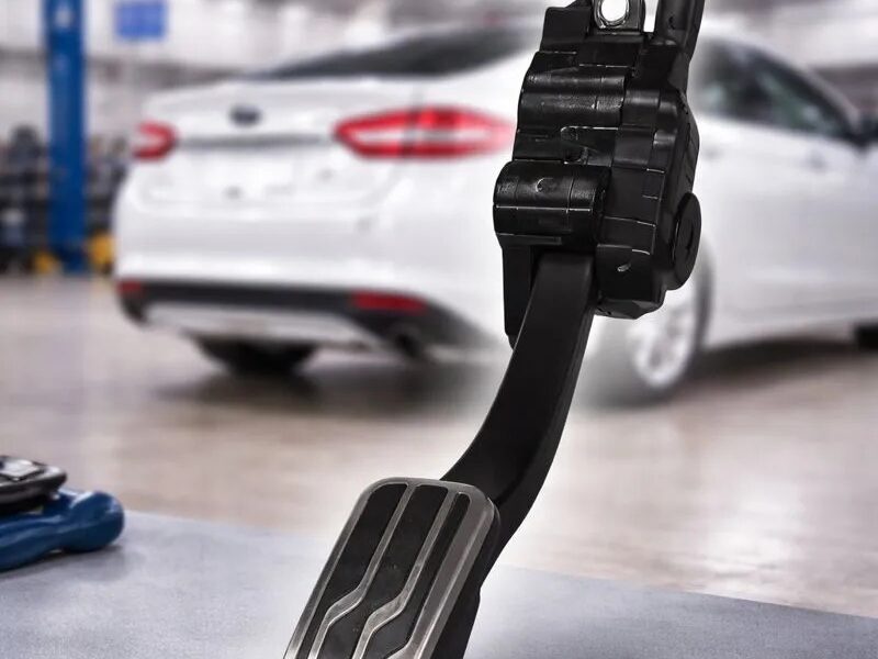 WhatsApp Image 2026-01-30 at 11.40.42 PM Ford Fusion Titanium 2.0l 13-16 Pedal Acelerador Original Oem