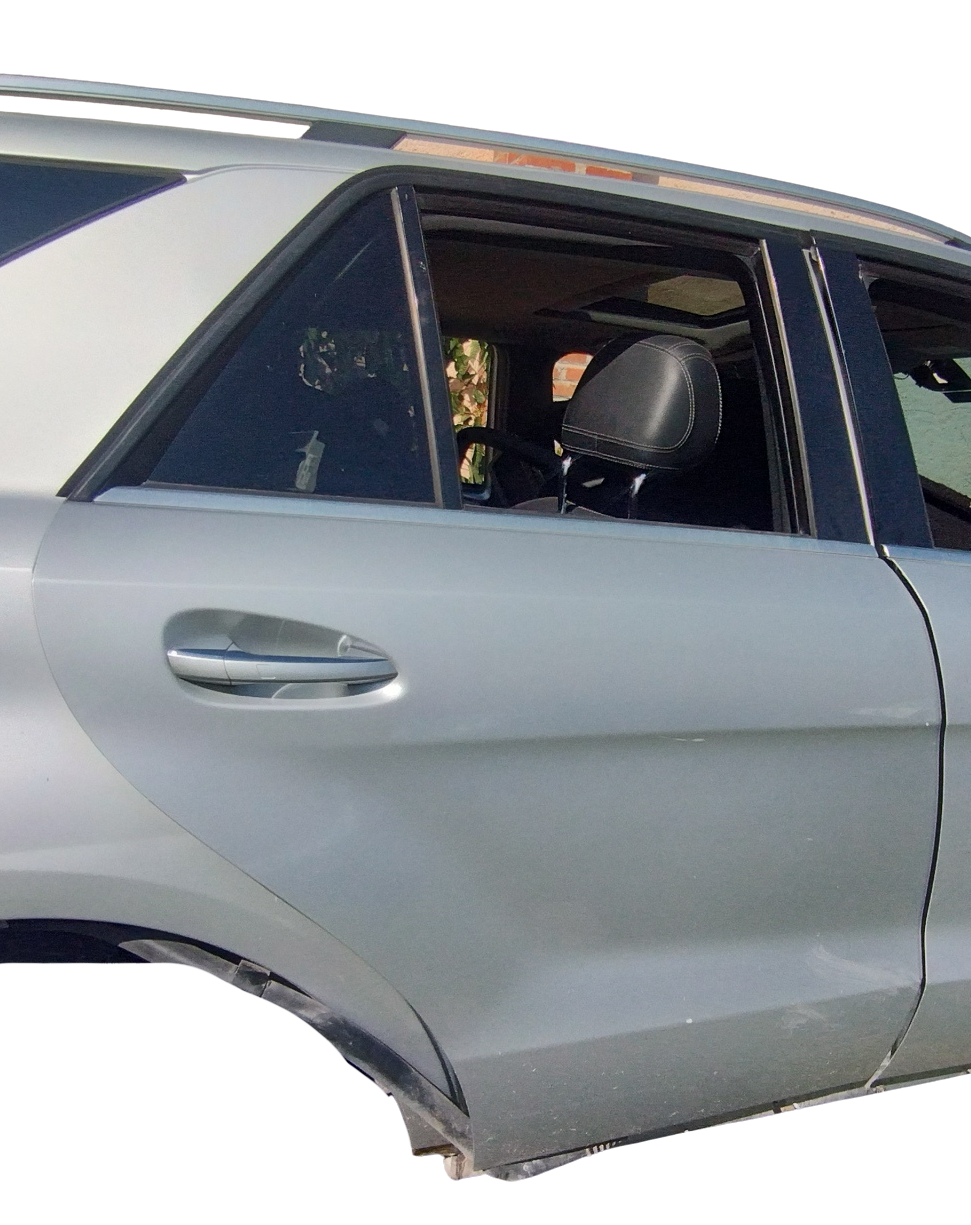 09fcbd47-f7d6-414a-9a57-bbfd9099c6ea - copia Mercedes-Benz ML 350 2014 Puerta Trasera Der Cascarón