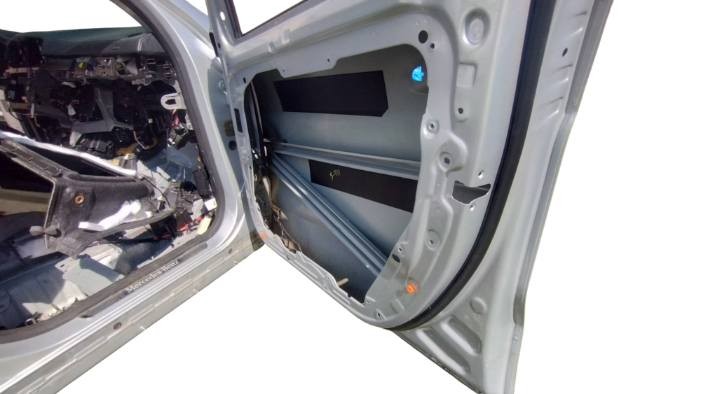 5c172dce-0019-4741-8bee-56aaadafa405 Mercedes Benz Ml 350 Amg 2014 Puerta Der Solo Cascarón