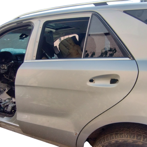 Mercedes-Benz ML 350 2014 Puerta Trasera Izq Cascarón