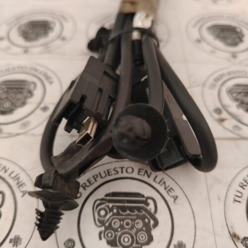 8e27336e-8b39-4595-adce-04b1a7e3786a Ford Fusion 13-16 Arnés Puerto USB Consola OEM DS7T-14D202-AD