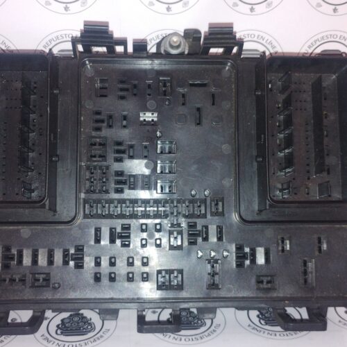 Ford Fusion Titanium 2.0l 2013-2016 Caja De Fusibles Oem Usa