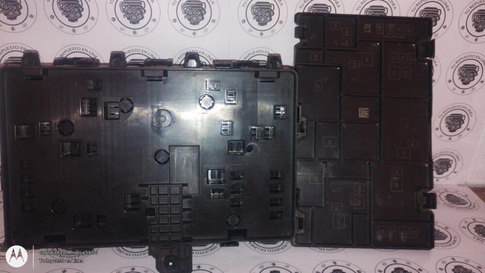 IMG_20250520_105824041 Ford Fusion Titanium 2.0l 2013-2016 Caja De Fusibles Oem Usa