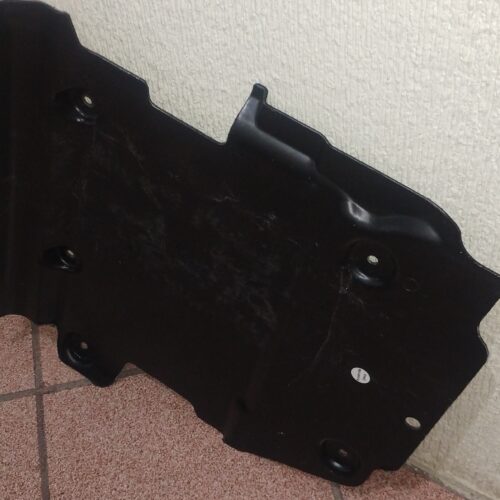 Mercedes-Benz ML 350 AMG 12-15 Tapa Piso Cajuela Copiloto A1666800223