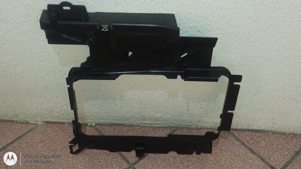 IMG_20250720_082958744 Mercedes Benz Ml350 Carcasa Plastica Piso Izq Frontal