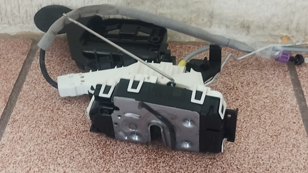 Mercedes-benz Ml 350 Amg 2014 Chapa Puerta Delantera Izq Oem