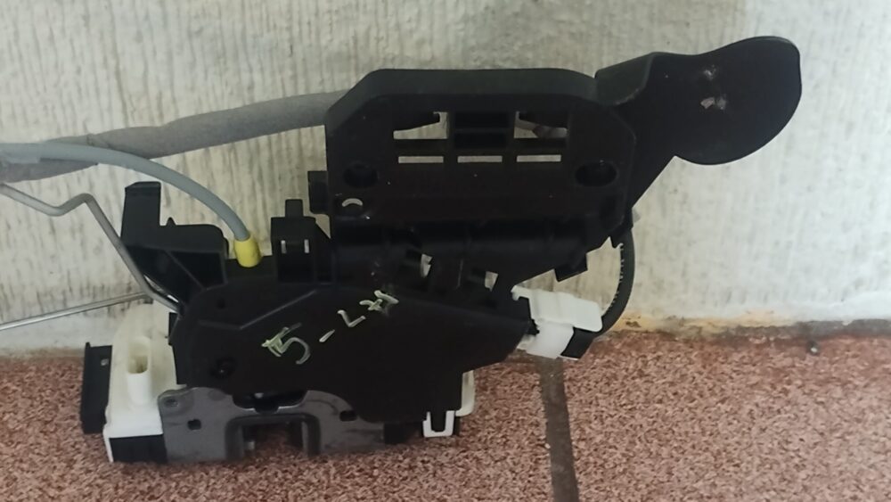 Mercedes-benz Ml 350 Amg 2014 Chapa Puerta Delantera Izq Oem