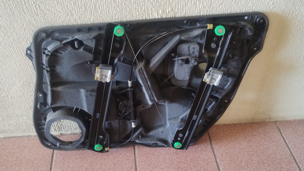 IMG_20251023_141724567 Mercedes-benz Ml 350 2014 Panel Elevador Cristal Tras Izq