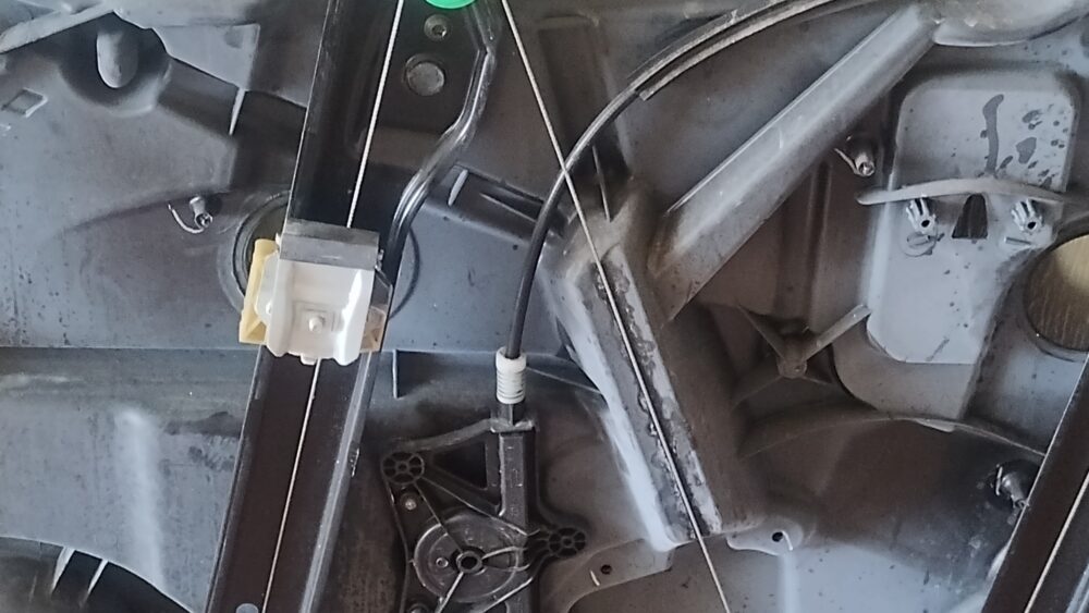 IMG_20251023_141729664 Mercedes-benz Ml 350 2014 Panel Elevador Cristal Tras Izq