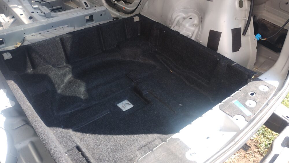 Mercedes-benz Ml 350 Amg 2014 Alfombra Base Llanta Cajuela