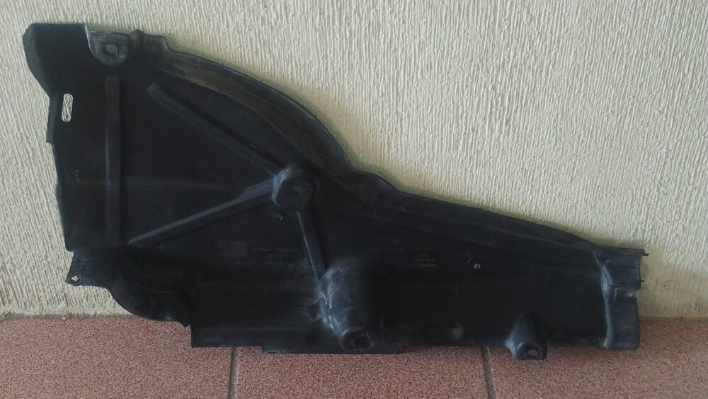 Mercedes-benz Ml 350 Amg 2014 Cubierta Inferior Motor Izq