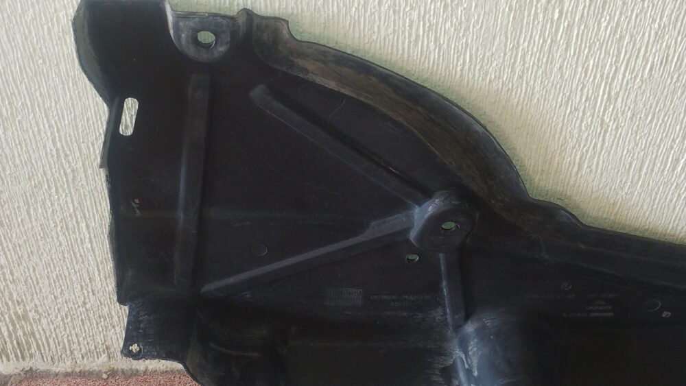 Mercedes-benz Ml 350 Amg 2014 Cubierta Inferior Motor Izq