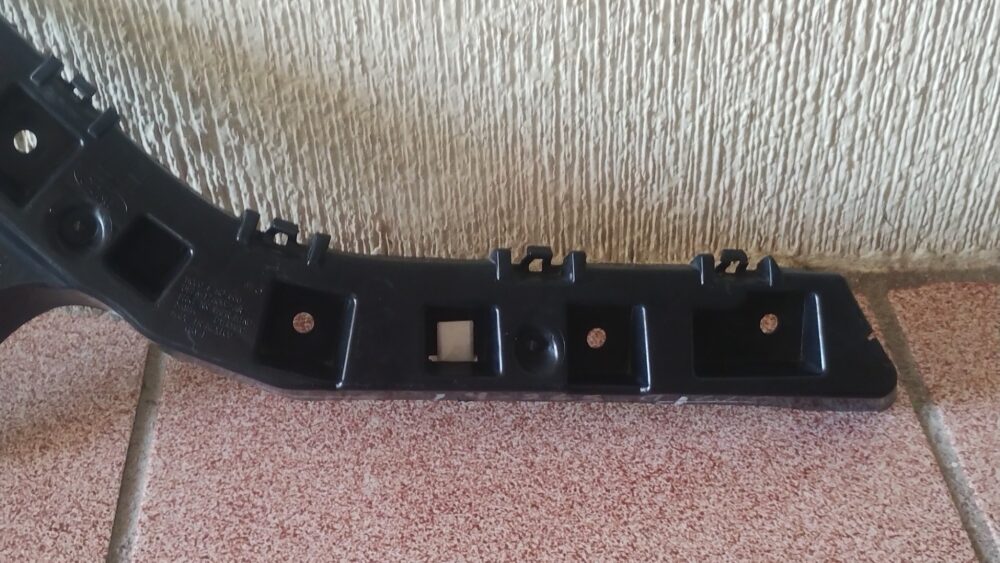 IMG_20260108_161059036 Ford Fusion 2013-2018 Guía Fascia Trasera Izquierda DS73-17A662-A