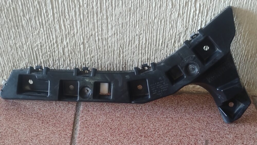 IMG_20260108_161538291 Ford Fusion 2013-2018 Guía Fascia Trasera Derecha DS73-17A661-A