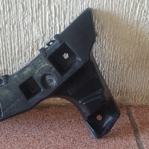 IMG_20260108_161542450 Ford Fusion 2013-2018 Guía Fascia Trasera Derecha DS73-17A661-A