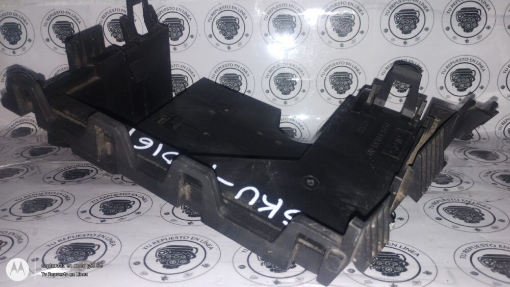 Imagen de WhatsApp 2025-08-12 a las 06.30.55_8c4f0fa0 Ford Fusion Titanium Soporte Caja De Fusibles Original 2014