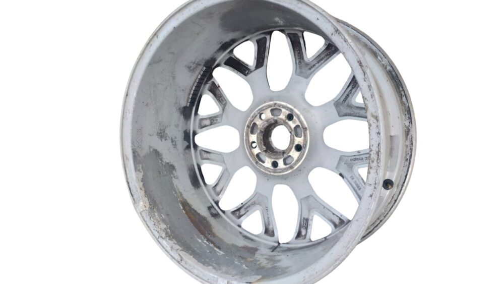 Imagen de WhatsApp 2025-09-19 a las 14.30.57_2e631824 Ford Fusion R19 Rin Oem Reparado Ds7z-1007-v1a / 3963ms