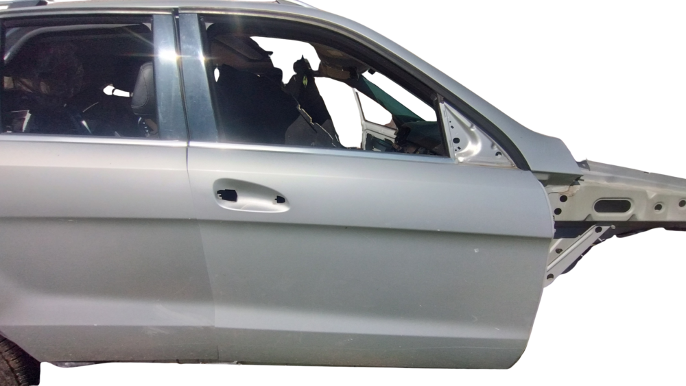 df79faa3-d1da-4c1e-91b4-3944a59f513e Mercedes Benz Ml 350 Amg 2014 Puerta Der Solo Cascarón