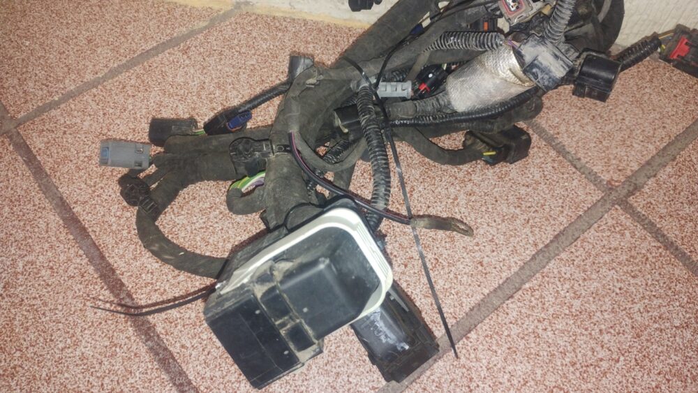 Ford Fusion 2.0l 13-16 Arnés Control Motor Du5t-12c508 Ce