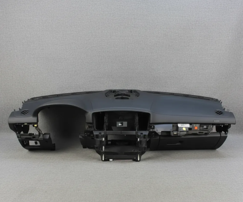 Mercedes-Benz ML 350 AMG 2012-2015 Tablero Piel Negra Sin Airbag OEM