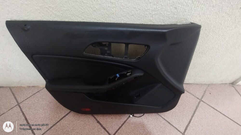 IMG_20250605_131553123 Mercedes Benz CLA 200 2013-2016 Panel Puerta Trasera Izq A166 730 26 70