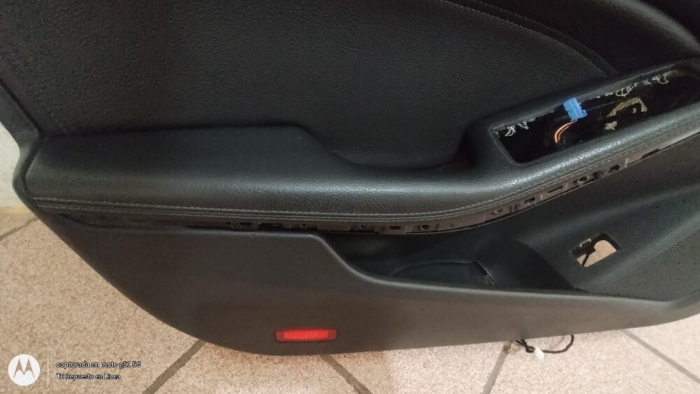 IMG_20250605_131619730 Mercedes Benz CLA 200 2013-2016 Panel Puerta Trasera Izq A166 730 26 70