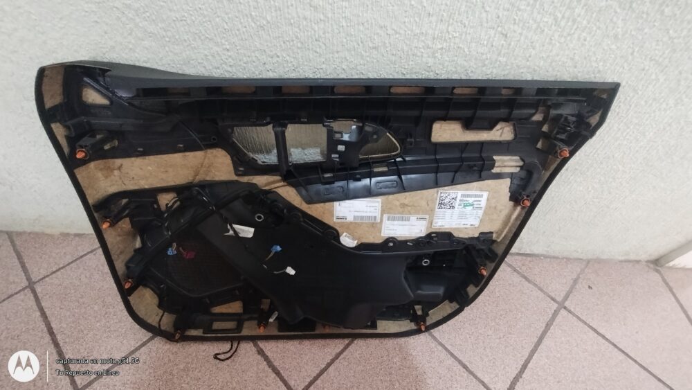 IMG_20250605_131646494 Mercedes Benz CLA 200 2013-2016 Panel Puerta Trasera Izq A166 730 26 70