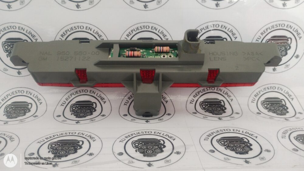 IMG_20250807_110645693 Chevrolet Malibu 08-12 Luz Freno Medallón OEM LED GM 15271122