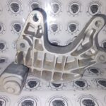 Ford Fusion Titanium 2.0l Soporte De Caja Dg93-7m125-ad Oem