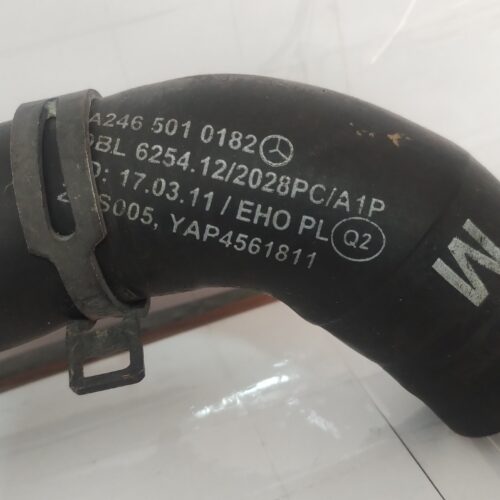 IMG_20251202_125113010 Mercedes-Benz CLA 200 2013-2016 Manguera Radiador Izq A2465010182