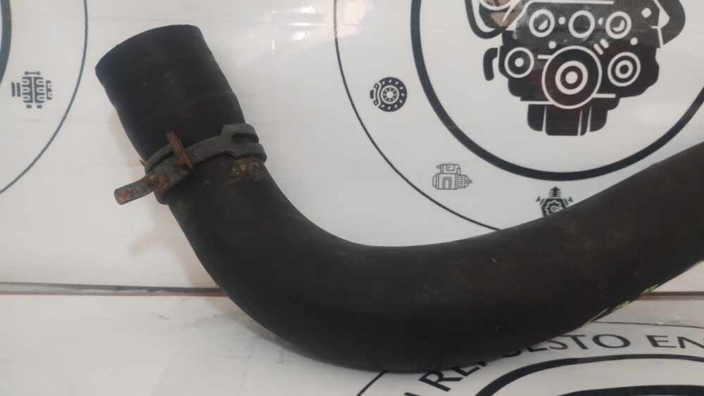 Mercedes-Benz CLA 200 2014 Manguera Radiador Derecha A2465010282