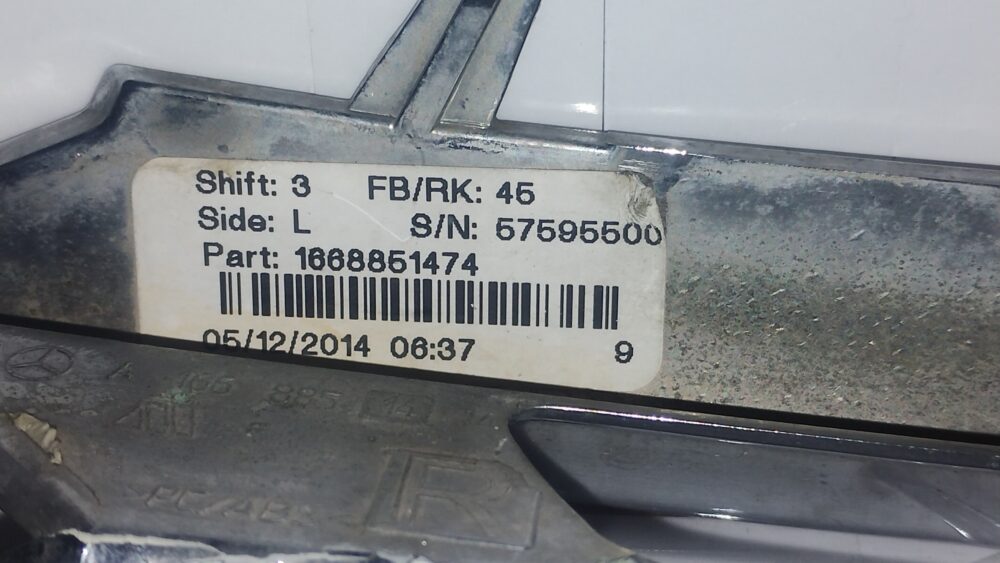 Mercedes-Benz ML 350 2012-15 Moldura Niebla Derecha A166 885 1474