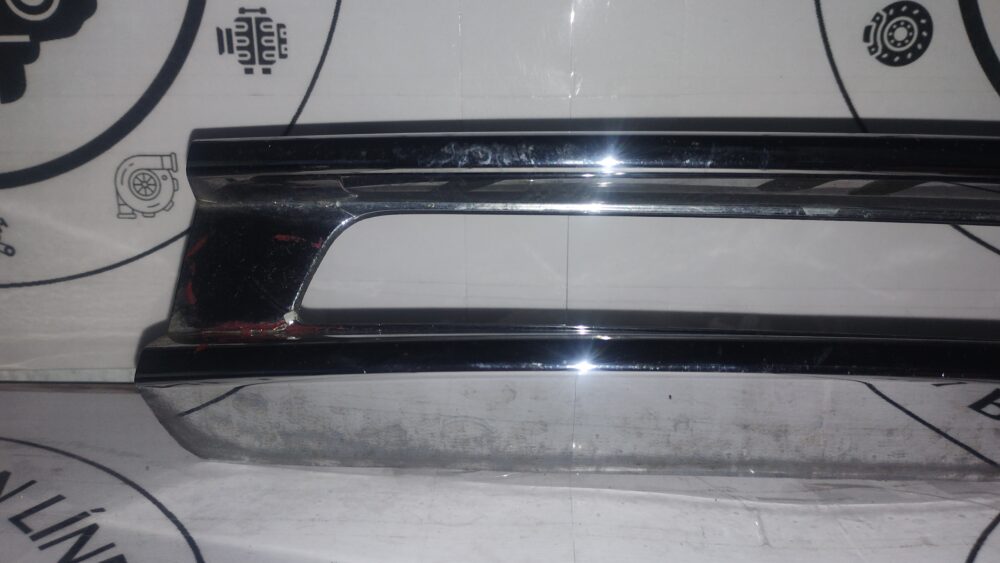 Mercedes-Benz ML 350 2012-15 Moldura Niebla Derecha A166 885 1474