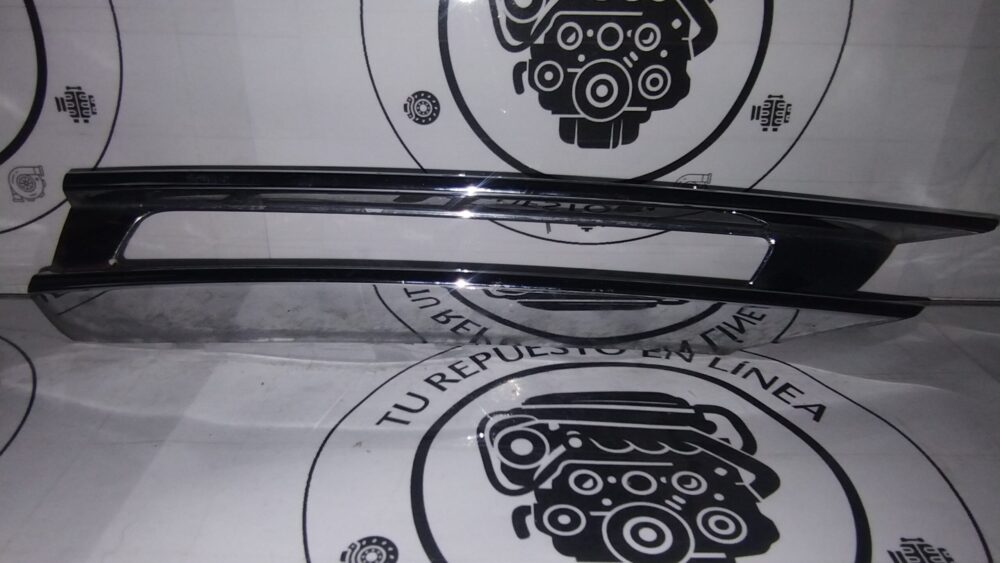 Mercedes-Benz ML 350 2012-15 Moldura Niebla Derecha A166 885 1474