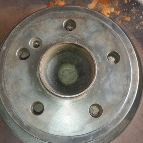 IMG_20260321_164333124 Mercedes-Benz CLA 200 2014 Disco Freno Trasero Izquierdo Con Maza OEM A2463340006
