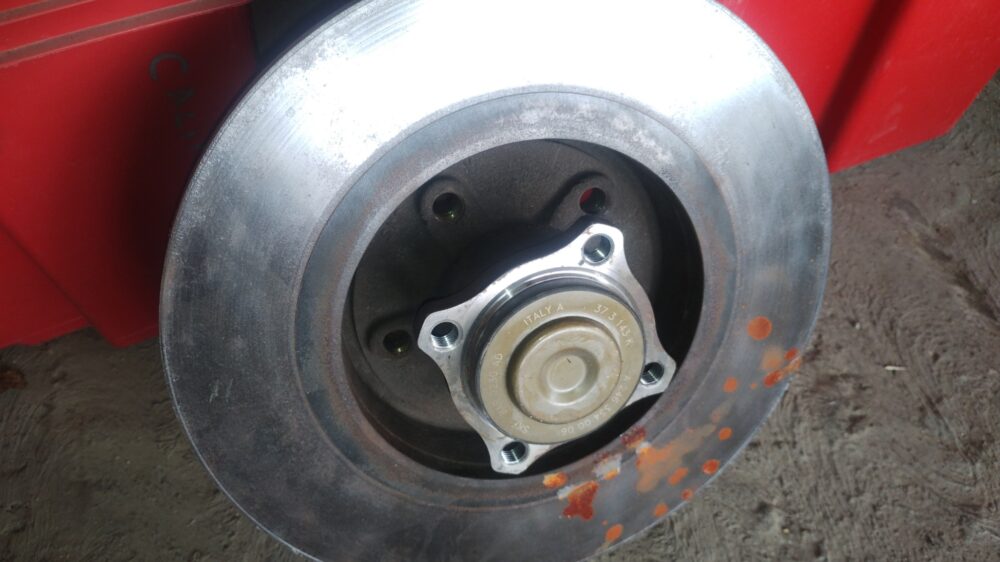 Mercedes-Benz CLA 200 2014 Disco Freno Trasero Izquierdo Con Maza OEM A2463340006