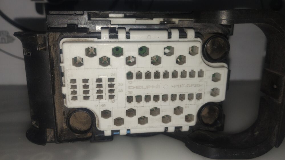 Ford Fusion 13-16 Conector BCM DELPHI 54 Pines OEM