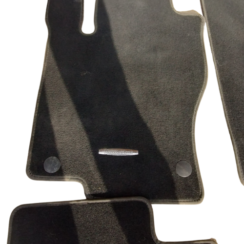 cd525f32-2eb4-4d4a-bf4e-255a993e0930 Mercedes-Benz ML 350 AMG 12-15 Juego Tapetes OEM Originales