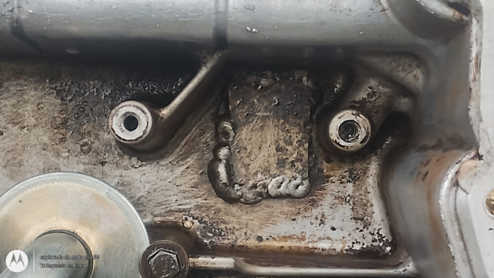 e849bfec-b76b-4244-b0cf-061330e91663 Chevrolet Malibu 2011 Carter Aceite 2.4L Generico Funcional