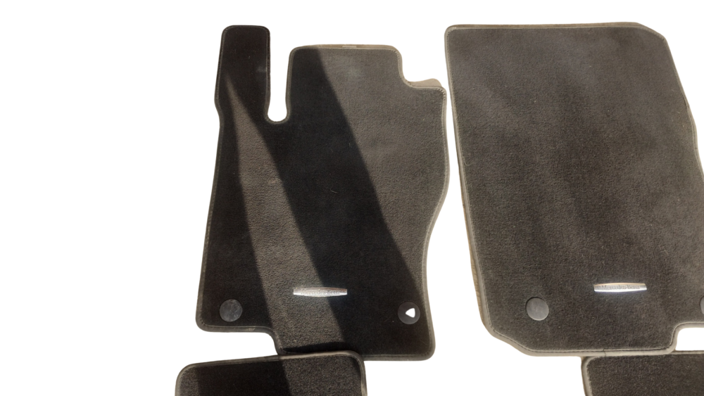 f45b0364-598b-4e33-8b5c-7b2c4e9bb1f4 Mercedes-Benz ML 350 AMG 12-15 Juego Tapetes OEM Originales